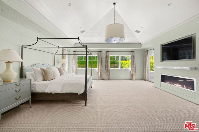 521 Amalfi Drive, Pacific Palisades, CA 90272