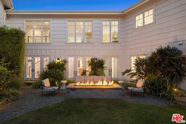 521 Amalfi Drive, Pacific Palisades, CA 90272
