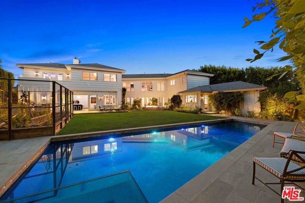 Image 1 of property listing at 521 Amalfi Drive, Pacific Palisades, CA 90272