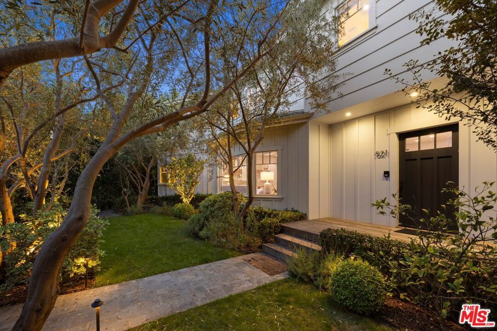 Image 6 of property listing at 521 Amalfi Drive, Pacific Palisades, CA 90272