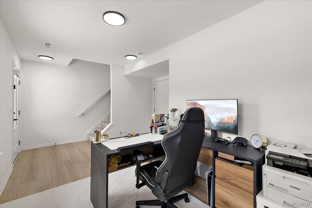 3951 Trailwaycommons Circle, Auburn Hills, MI 48326