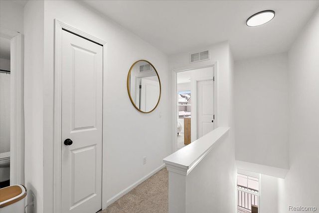 3951 Trailwaycommons Circle, Auburn Hills, MI 48326