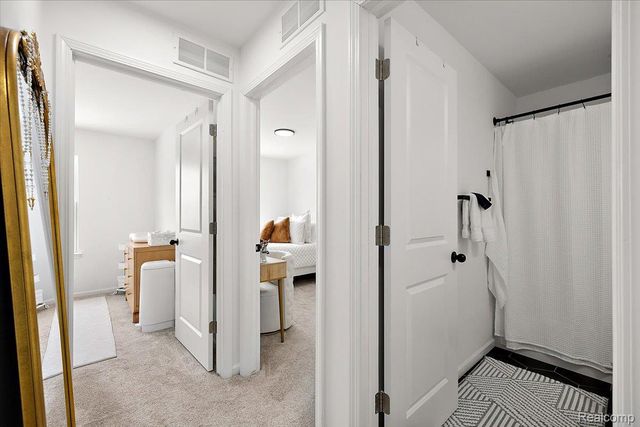 3951 Trailwaycommons Circle, Auburn Hills, MI 48326