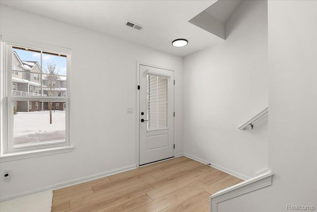 3951 Trailwaycommons Circle, Auburn Hills, MI 48326