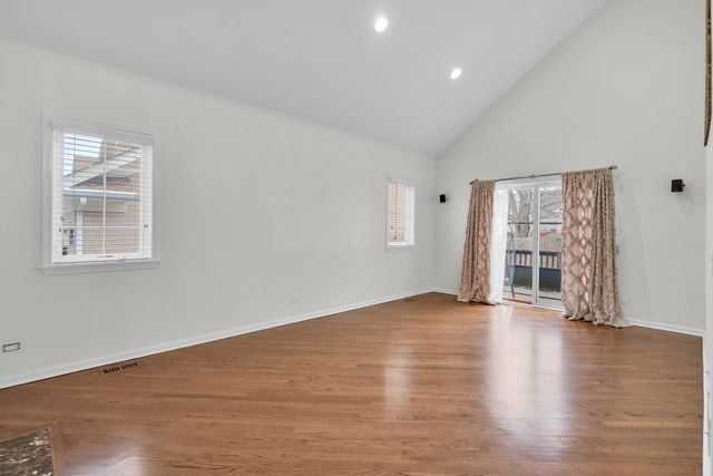 141 Manchester Court, Buffalo Grove, IL 60089