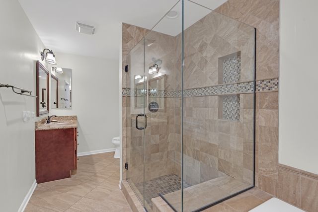 141 Manchester Court, Buffalo Grove, IL 60089