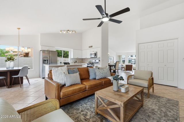 7756 W HEARN Road, Peoria, AZ 85381