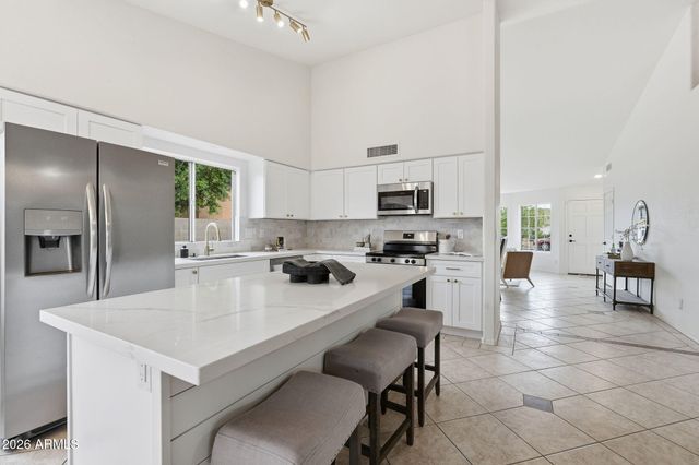 7756 W HEARN Road, Peoria, AZ 85381