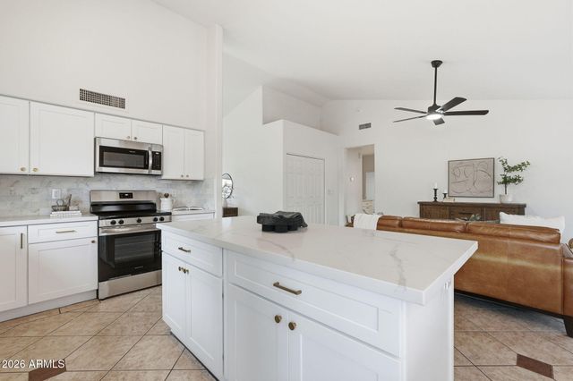 7756 W HEARN Road, Peoria, AZ 85381