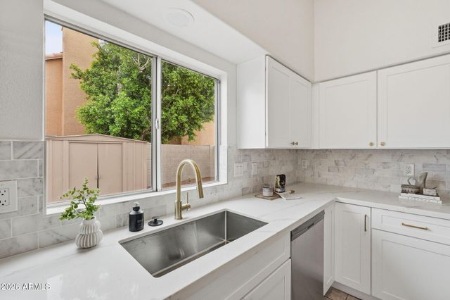 7756 W HEARN Road, Peoria, AZ 85381