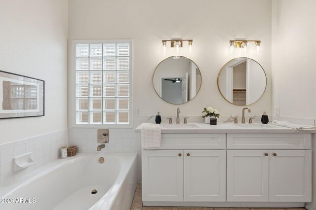 7756 W HEARN Road, Peoria, AZ 85381