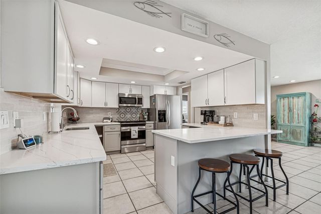 216 176TH AVENUE E, Redington Shores, FL 33708