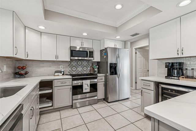 216 176TH AVENUE E, Redington Shores, FL 33708