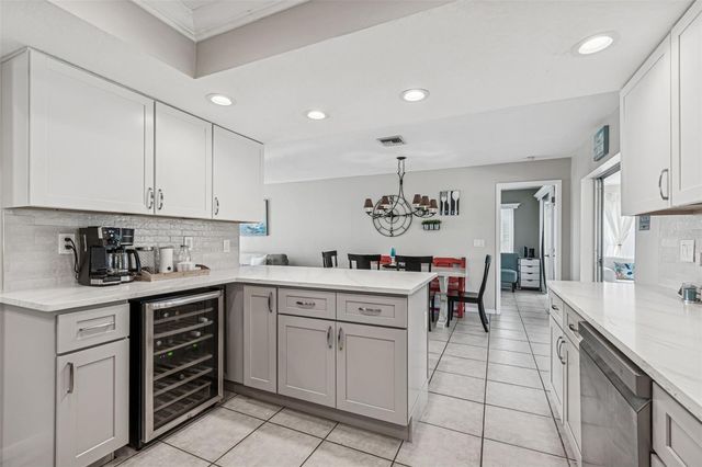 216 176TH AVENUE E, Redington Shores, FL 33708