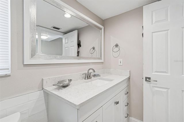 216 176TH AVENUE E, Redington Shores, FL 33708