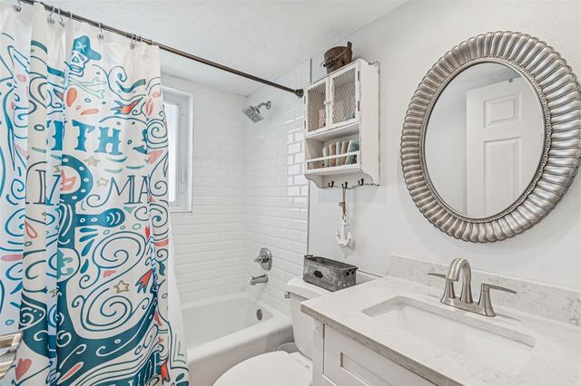 216 176TH AVENUE E, Redington Shores, FL 33708
