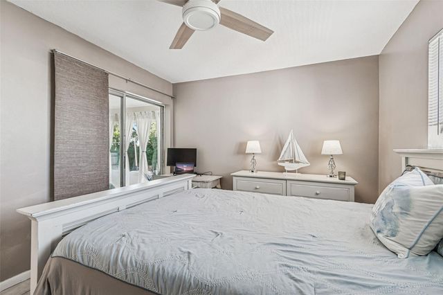 216 176TH AVENUE E, Redington Shores, FL 33708