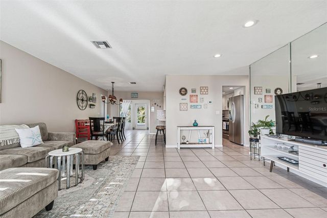 216 176TH AVENUE E, Redington Shores, FL 33708