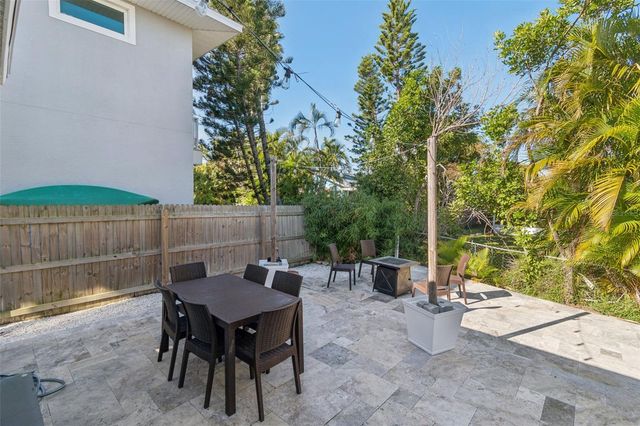 216 176TH AVENUE E, Redington Shores, FL 33708
