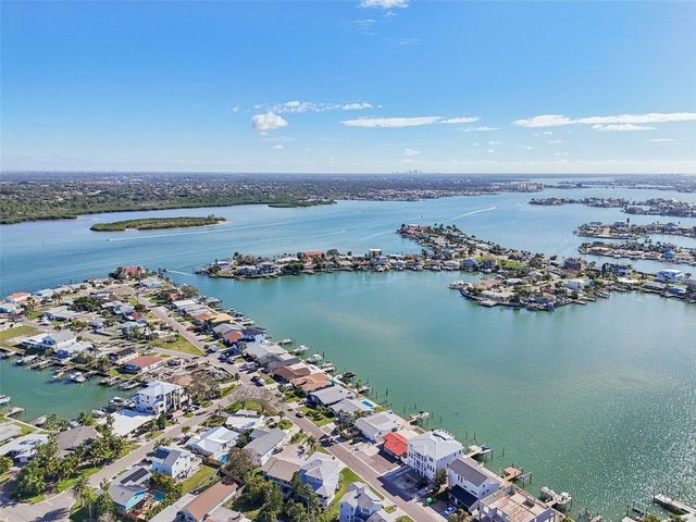 216 176TH AVENUE E, Redington Shores, FL 33708