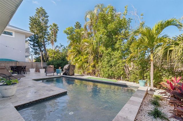 216 176TH AVENUE E, Redington Shores, FL 33708