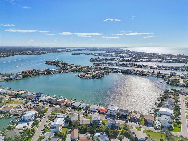 216 176TH AVENUE E, Redington Shores, FL 33708