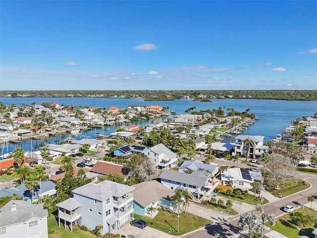 216 176TH AVENUE E, Redington Shores, FL 33708
