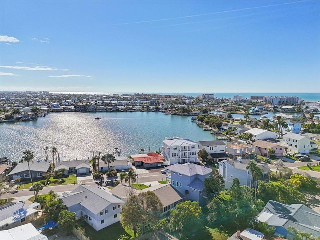 216 176TH AVENUE E, Redington Shores, FL 33708