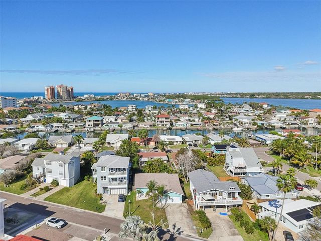 216 176TH AVENUE E, Redington Shores, FL 33708