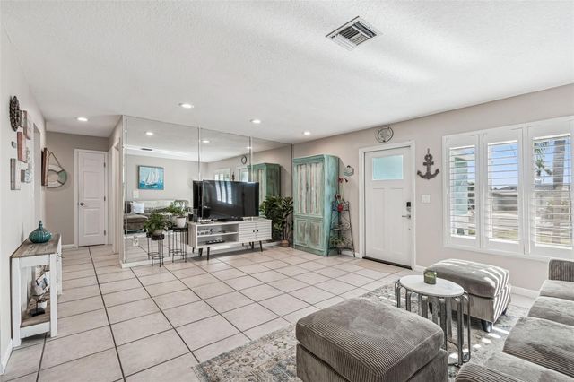 216 176TH AVENUE E, Redington Shores, FL 33708