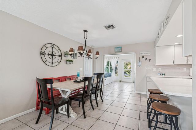 216 176TH AVENUE E, Redington Shores, FL 33708
