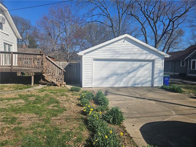 11223 W 59th Street, Shawnee, KS 66203