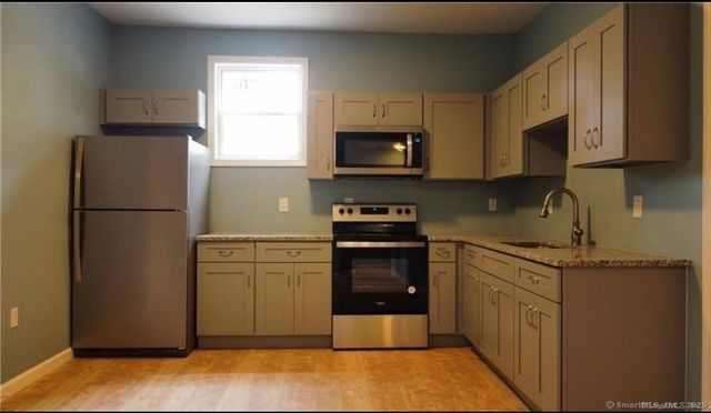 33 Center Street 2nd Floor, Hartford, CT 06120