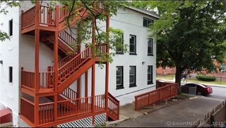 33 Center Street 2nd Floor, Hartford, CT 06120