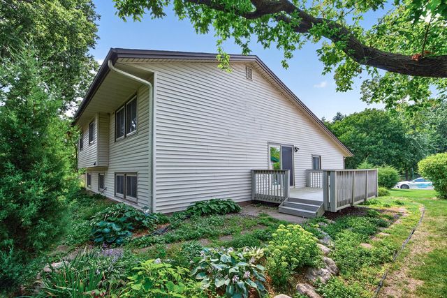 1810 Howell Street N, Falcon Heights, MN 55113