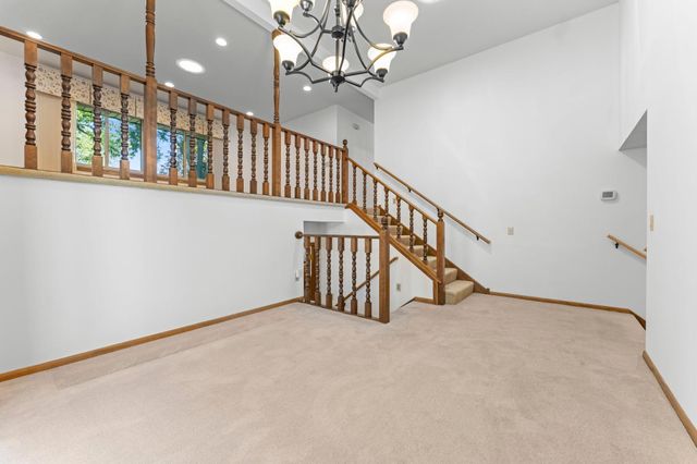 1810 Howell Street N, Falcon Heights, MN 55113