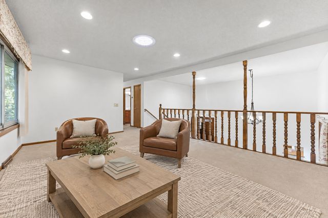 1810 Howell Street N, Falcon Heights, MN 55113