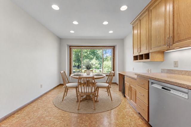 1810 Howell Street N, Falcon Heights, MN 55113