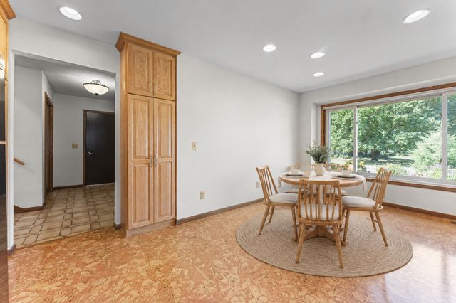 1810 Howell Street N, Falcon Heights, MN 55113