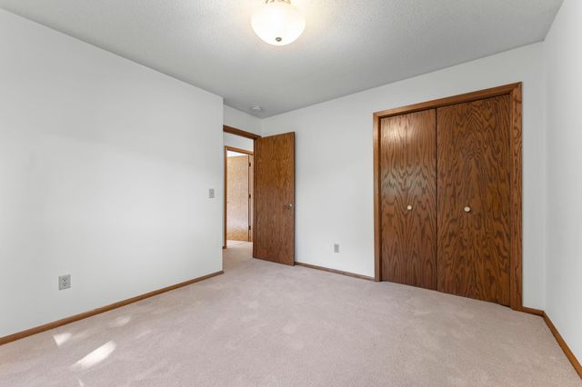 1810 Howell Street N, Falcon Heights, MN 55113