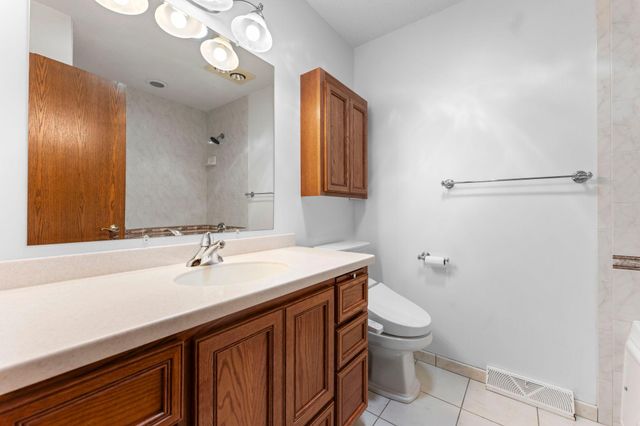 1810 Howell Street N, Falcon Heights, MN 55113