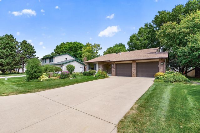 1810 Howell Street N, Falcon Heights, MN 55113