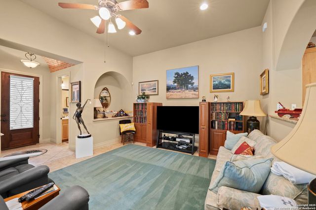 6730 Frua, San Antonio, TX 78257