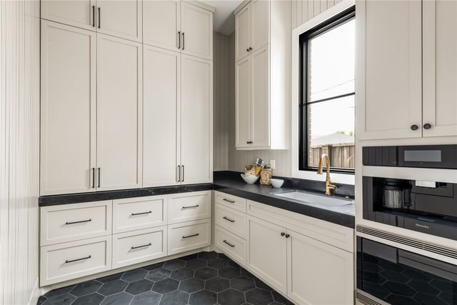 6834 Northridge Drive, Dallas, TX 75214