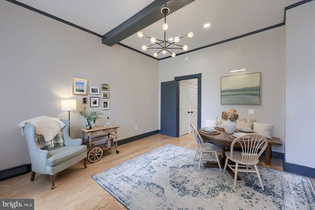 204 E MAIN ST, Mount Joy, PA 17552