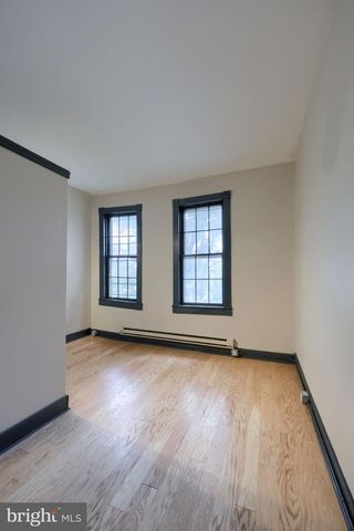 204 E MAIN ST, Mount Joy, PA 17552