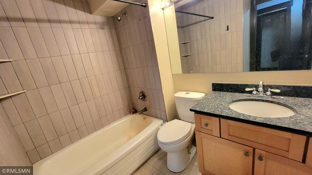410 Groveland Avenue 202, Minneapolis, MN 55403