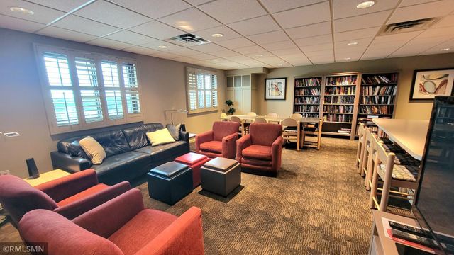 410 Groveland Avenue 202, Minneapolis, MN 55403