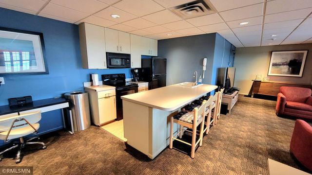 410 Groveland Avenue 202, Minneapolis, MN 55403