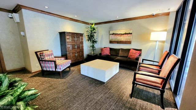 410 Groveland Avenue 202, Minneapolis, MN 55403